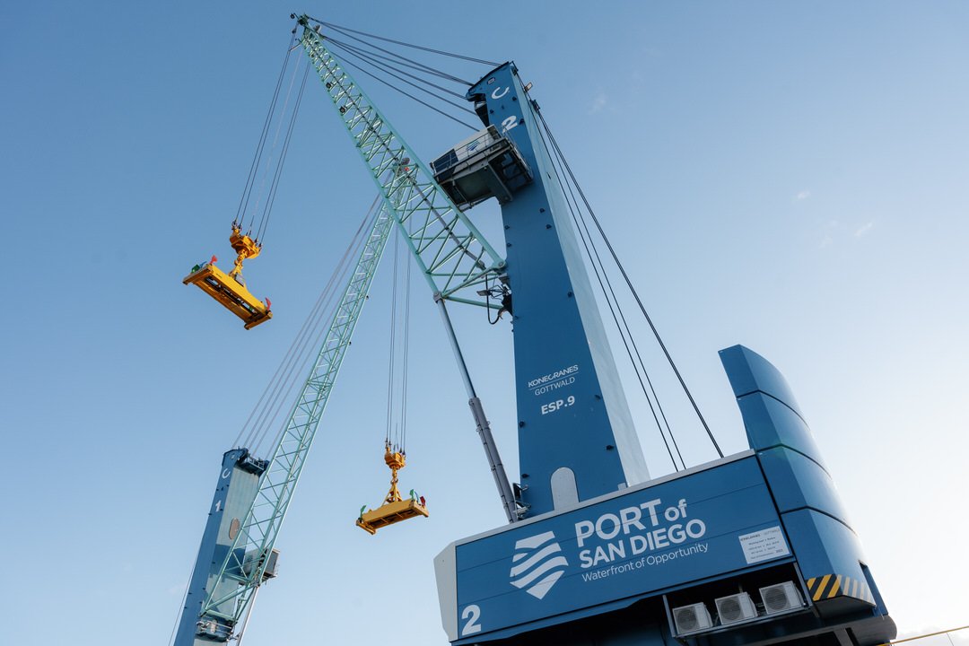 Port of San Diego's All-electric Mobile Harbor Crane