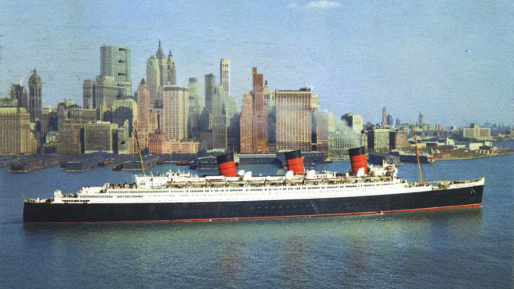 Queen Mary in NY, 1961