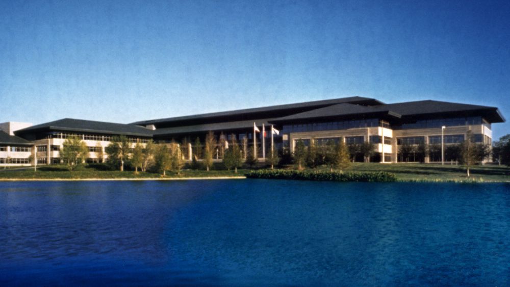 Exxon Elects Darren W. Woods as New President