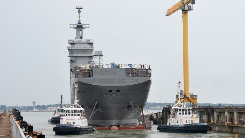 L'actu de la MARINE NATIONALE, de notre défense et de nos alliés /2 - Page 8 BPC%20VLADIVOSTOK%20enters%20stx%20france%20dock