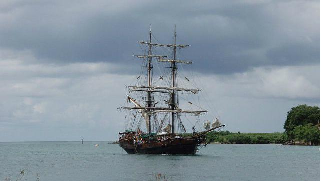 Unicorn Brig pirate ship