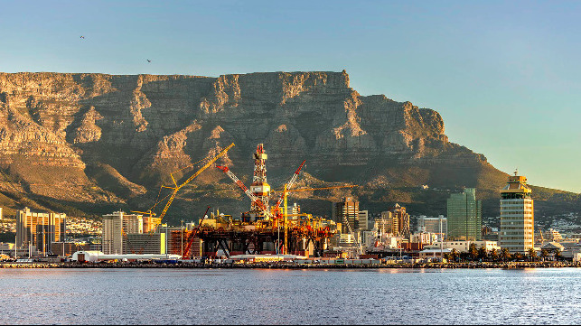 Port, Table Top Mountain Background, Photos by Alain Proust, SA