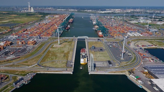 Ship traffic at the port of Antwerp. Credit: Port of Antwerp