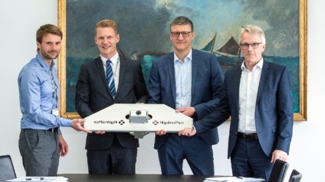 From left to right: Jesper Rosenfeldt Hansen (HydroPen CTO), Martin Winkel (HydroPen CEO), Henrik Uhd Christensen (VIKING CEO) and Gert Lillebæk (VIKING CFO).