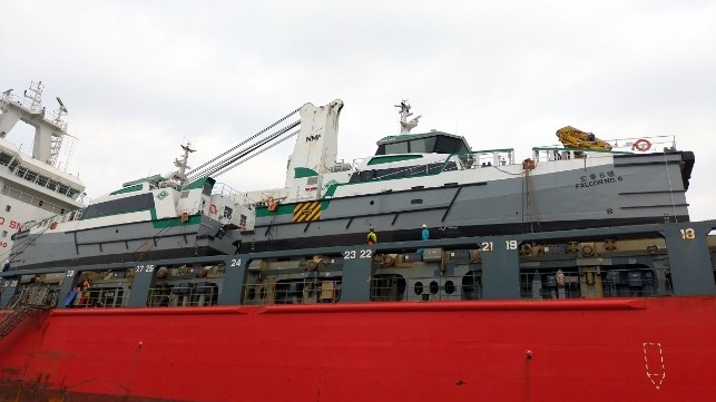 Damen delivers two FCS 2710 vessels to Hung Hua Construction Co., Ltd. 