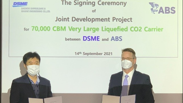 Nuno Kim, DSME Director, Head of Ship Basic Design Division and Darren Leskoski, ABS Regional Vice President, North Pacific Business Development 