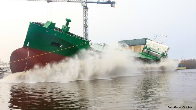 Bulker side launch