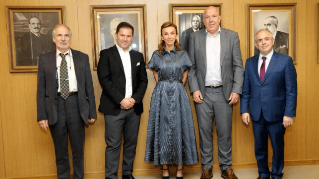 Pictured in Athens (from left to right): John C. Lyras, former President, current Board member and Chairman of the Foreign Affairs Committee, UGS; Dionissis Christodoulopoulos, Managing Director, MAN Energy Solutions Hellas; Melina Travlos, President of UGS; Wayne Jones OBE, Member of Executive Board – Global Sales & After Sales – MAN Energy Solutions; Dimitris Fafalios, Secretary of the Board /Chairman of Maritime Safety & Marine Environment Protection Committee, UGS