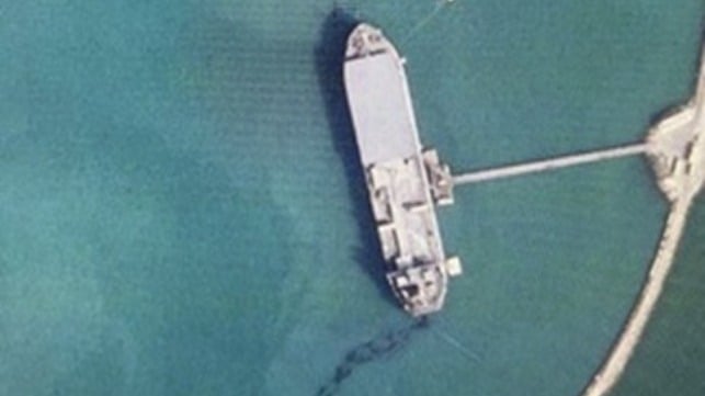 IRINS Makran leaking oil in the outer harbor at Bandar Abbas early on September 8 (Sentinel-2)