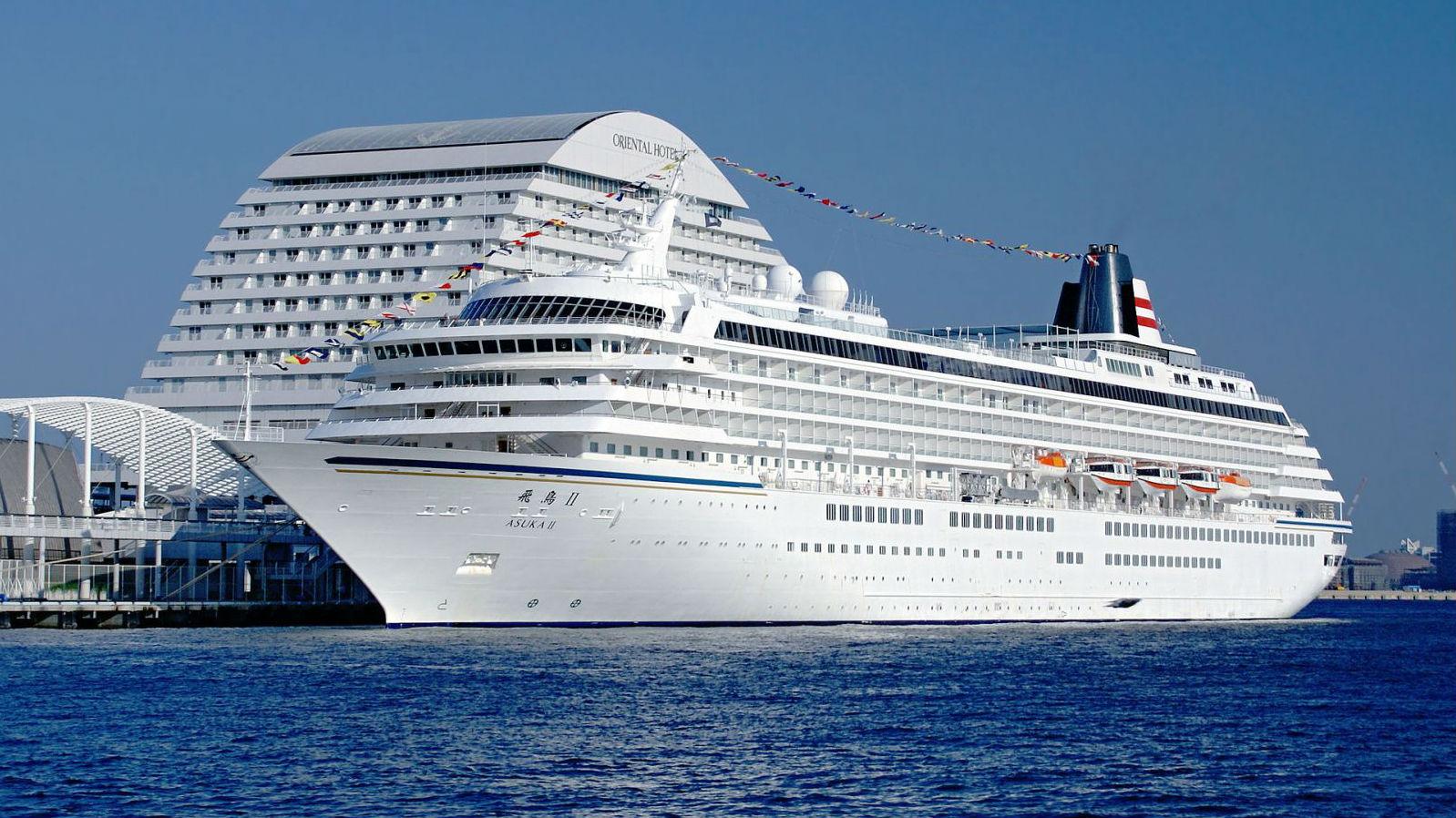 Sumo Wrestlers Boost Japan S Cruise Industry