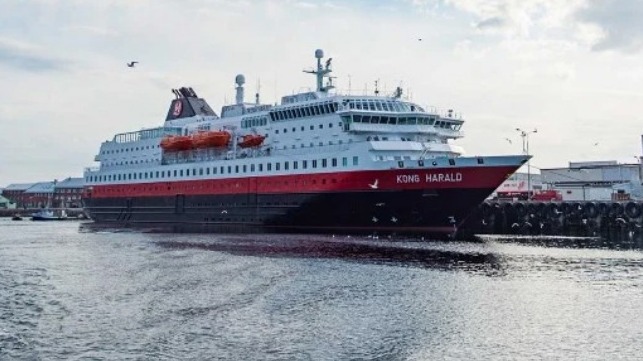 Hurtigruten mains Norwegian coastal service