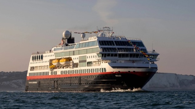 cruise ship Maud