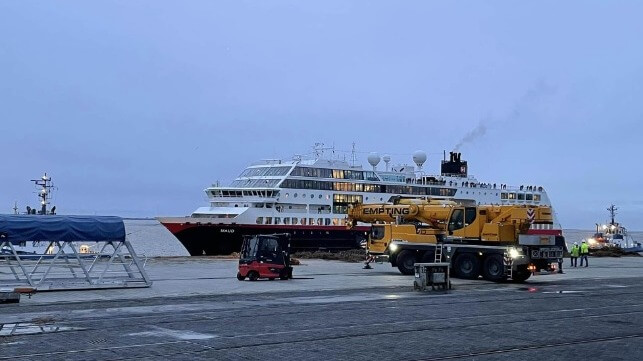 Maud arriving Bremerhaven