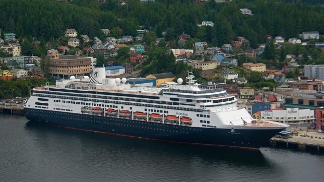 cruise ship houses Ukrainian refugees