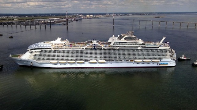 World's largest cruise ship on sea trials 