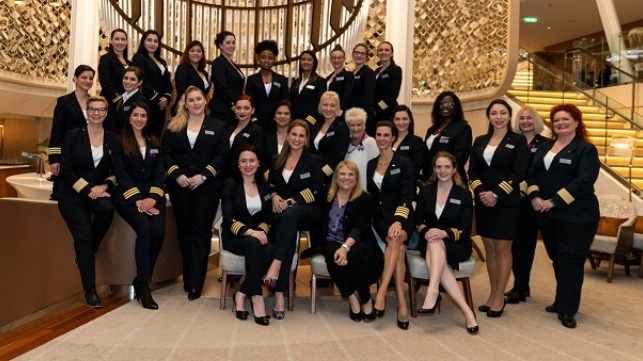 Résultat de recherche d'images pour "All-Female Bridge And Leadership Team Sets Sail"