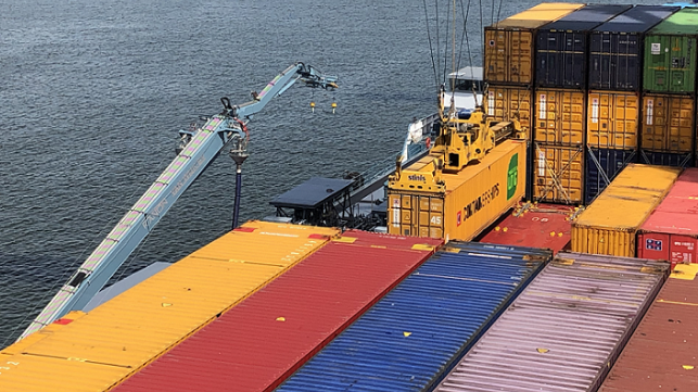 Containerships Nord bunkering LNG in the Port of Rotterdam