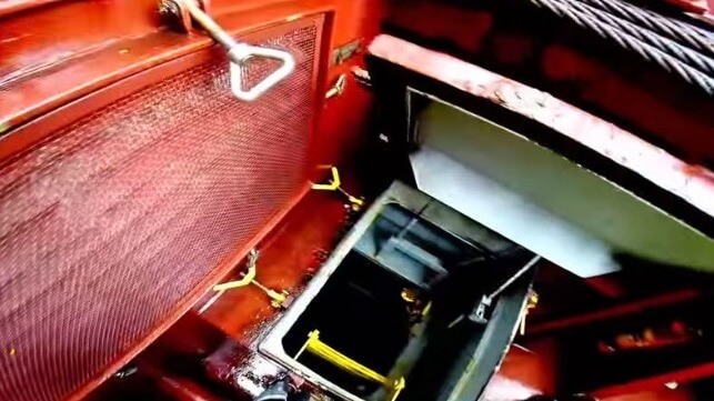 Cargo hold scuttle
