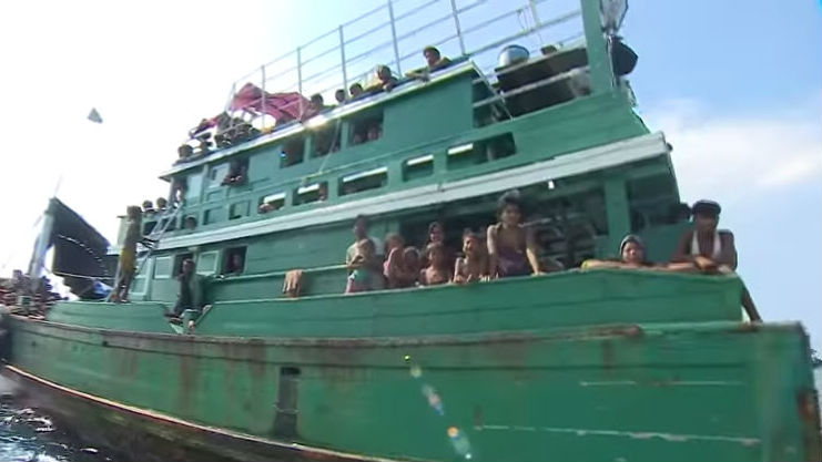 migrant boat