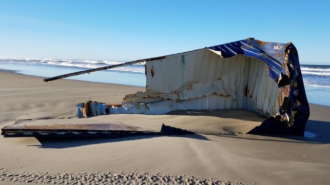 container debris Oregon beach lost overboard
