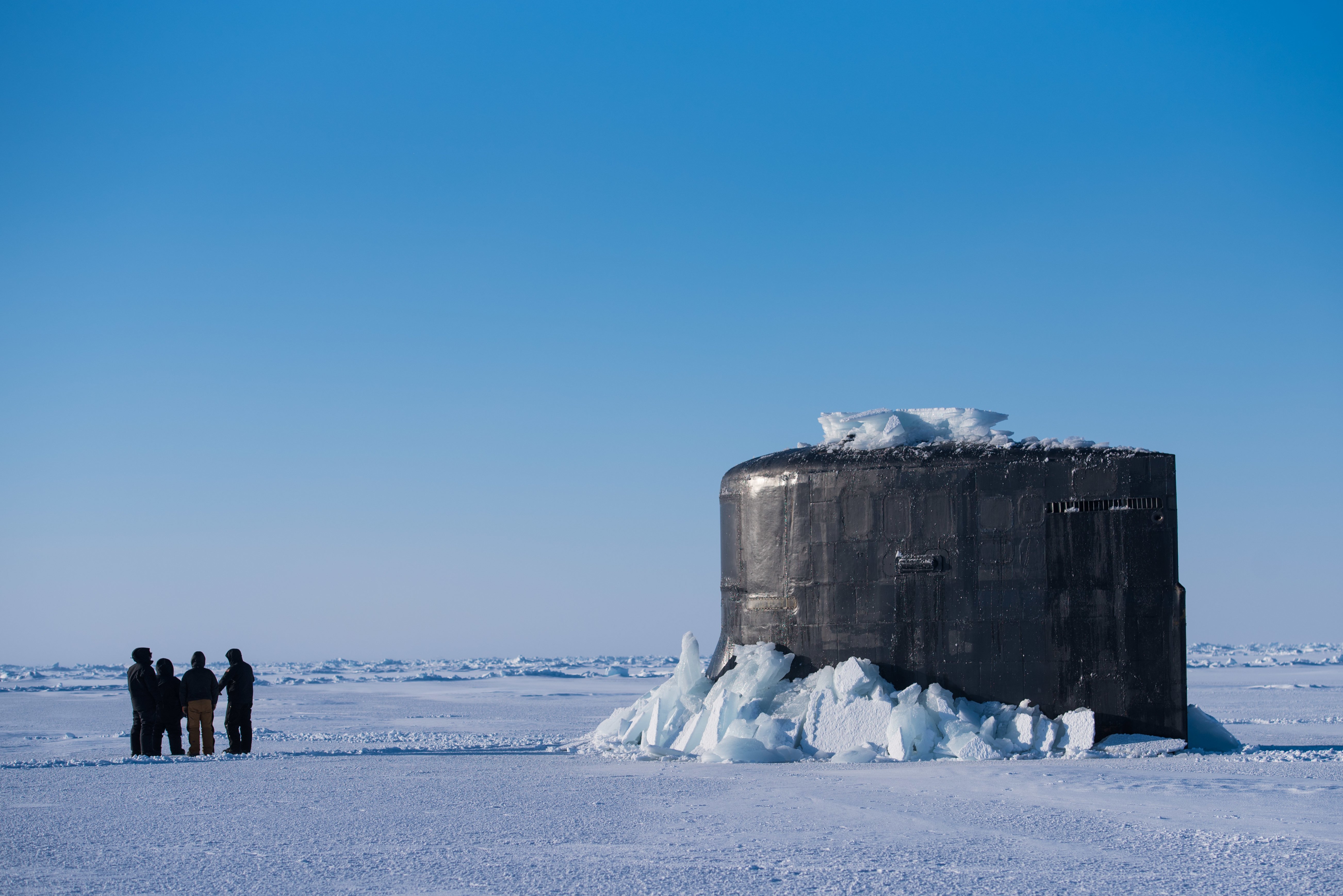 Лед 8 читать. Подводные лодки в Арктике. Немецкие подлодки в Арктике. Подводные лодки России в Арктике. Лодка на льду.