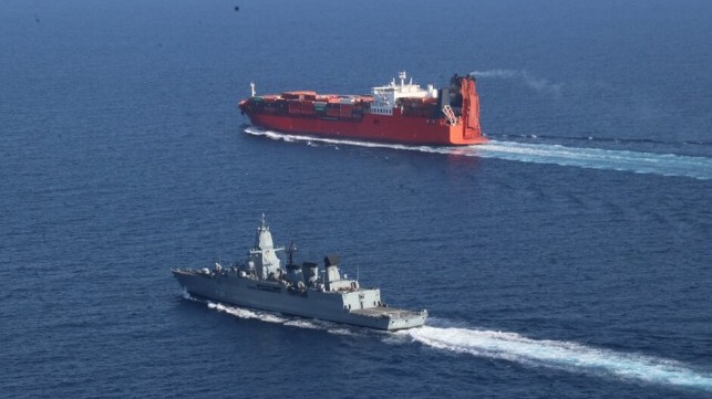 Hessen escorts a merchant ship in the Red Sea, March 2024 (Deutsche Marine)