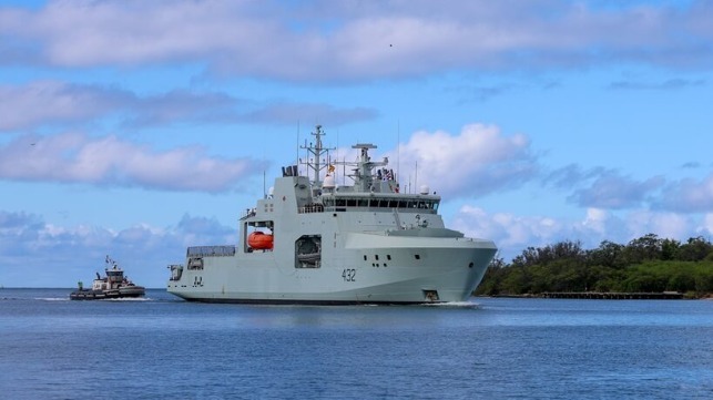 HMCS Max Bernays calls at Pearl Harbor, June 2024 (USN)