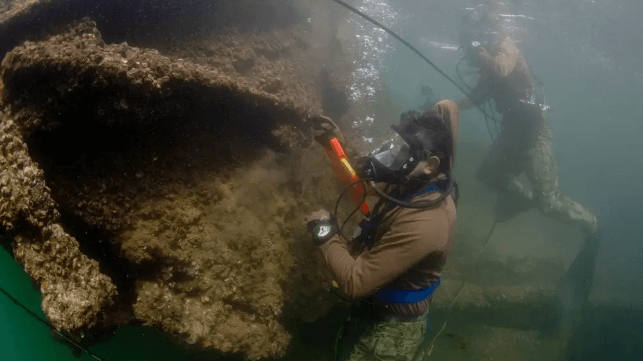 Navy divers inspect mooring platforms at the wreck of USS Arizona, 2024 (USN)