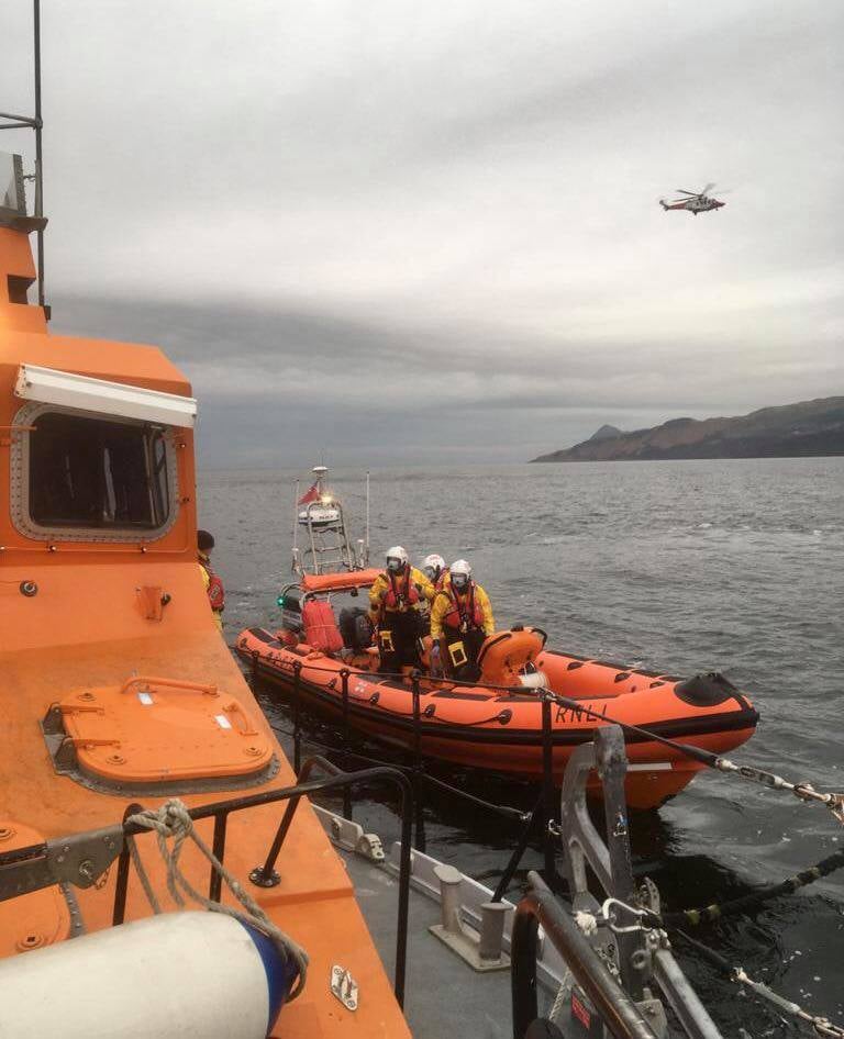 Photos: UK Coastguard and also RNLI Conduct Medevac from Tanker