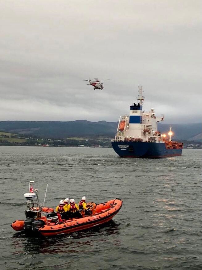 Photos: UK Coastguard and also RNLI Conduct Medevac from Tanker