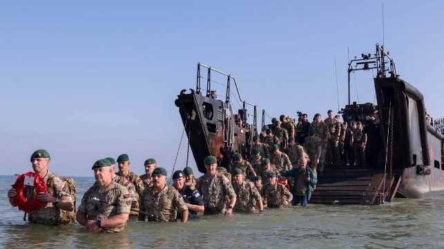 Bulker Fends Off Pirates While Houthis Launch New Barrage in Red Sea