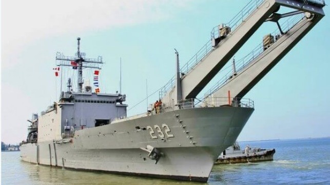 Taiwan warship