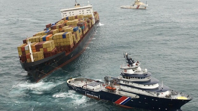 Abeille Liberte and Anglian Princess tow a stricken boxship