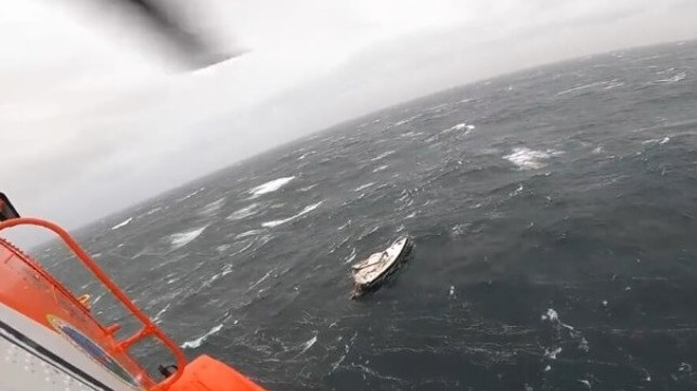 video USCG rescue of sailboat in high seas 