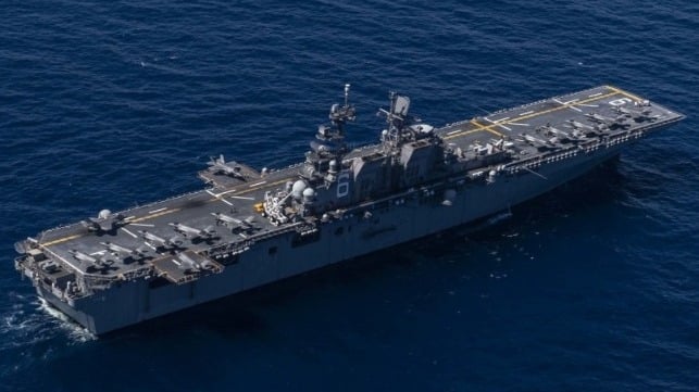 Ingalls-built "big deck" amphib USS America (USN file image)