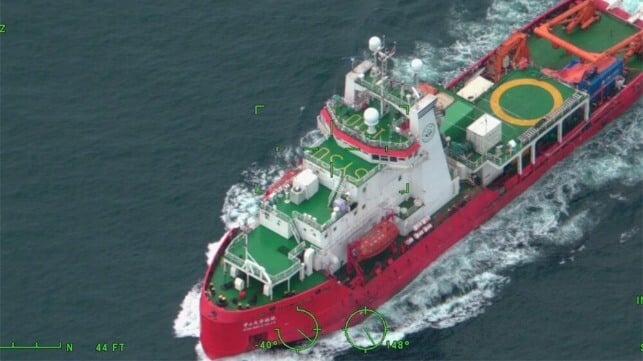 Chinese research vessel in the Arctic