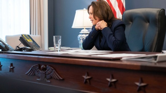 Kamala harris desk