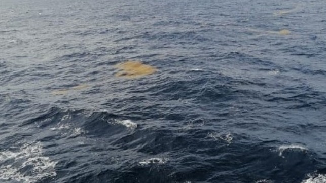crew using app to aid mapping of ocean pollution 