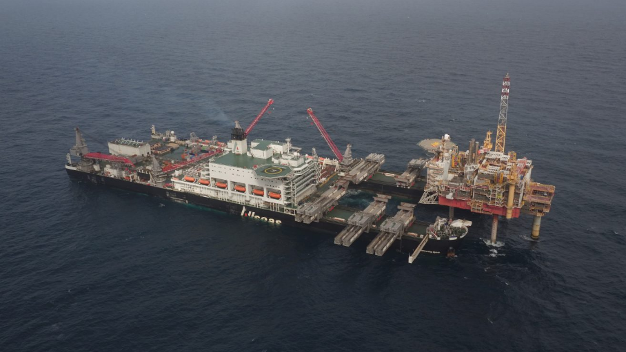 Photos: Pioneering Spirit Removes Platform Topsides