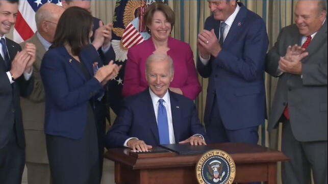 Biden criticizes carriers as WSC defends industry