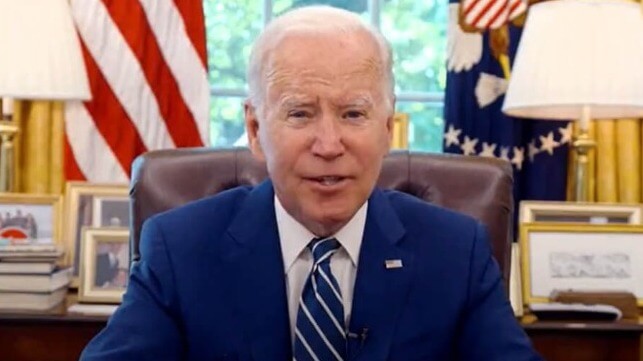 Biden blames ocean shipping for inflation 