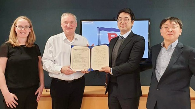 Kenneth MacLeod, CEO of Songa Shipmanagement, and Joanne Pauline CCSO (Company Cyber Security Officer) of Songa Shipmanagement and Kaemyoung Park, Team Leader, and Jeoungkyu Lim from KR’s Cyber Certification Team.
