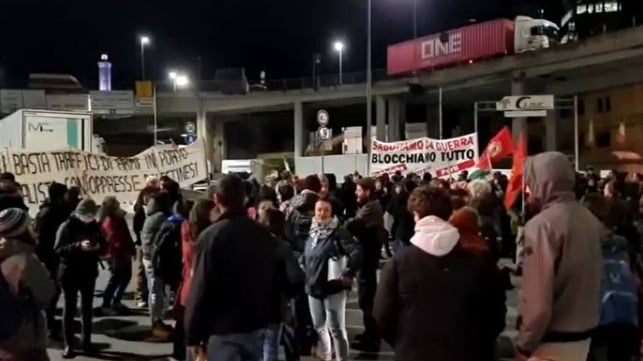 Dockers rally in Genoa in support of the aid flotilla (USB)