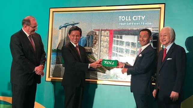 Pictured (L to R): Executive Chairman Toll Group John Mullen, Minister for Trade and Industry Chan Chun Sing, Executive Vice President Toll Global Logistics Singapore, CEO ST Logistics Vincent Phang, President and CEO Japan Post Masatsugu Nagato.