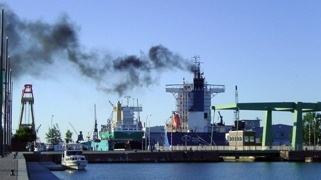 California approves new regulations for ship emissions in port
