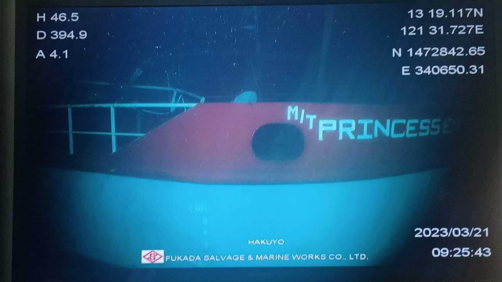 Photos: Salvor Confirms Location of Leaking Philippine Shipwreck