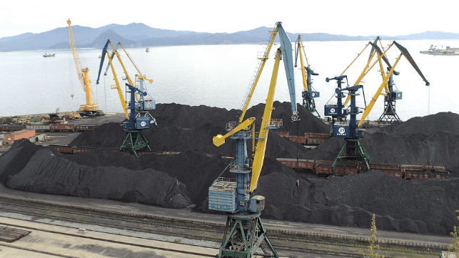 Indonesia imposes partial ban on coal exports