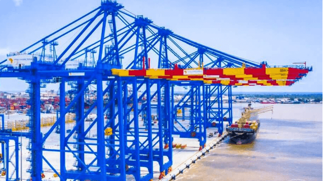 STS cranes at Ivory coast port CIT