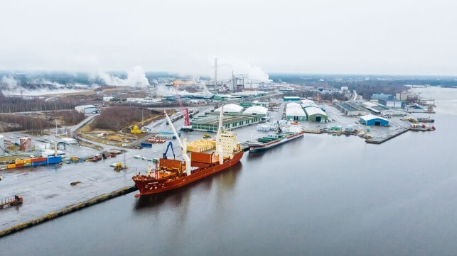 strike stops work at all Finland's ports