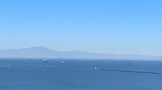 containership congestion declines off Southern California